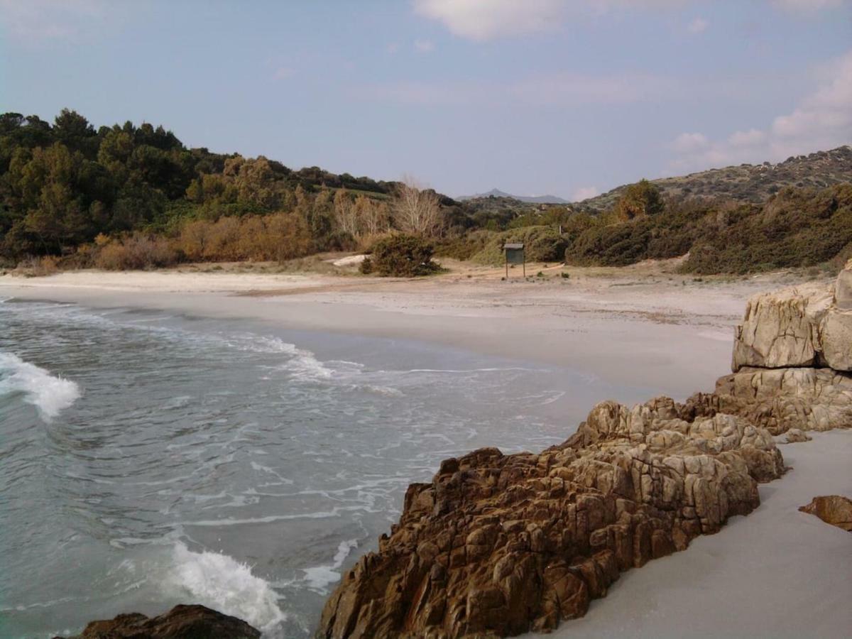 Villasimius Villetta A 300 Mt Dalla Spiaggia Exterior photo